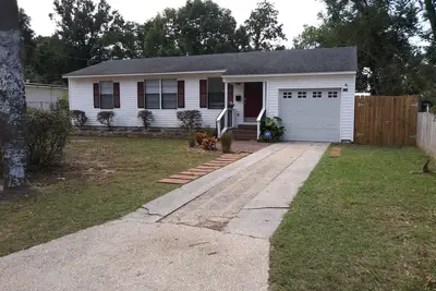 Image de Charming 3-bedroom house with WiFi, Ac in fantastic Pensacola