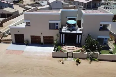 Image de Beach, Braais & Big Memories - 4 Bedroom Family Home in Henties Bay