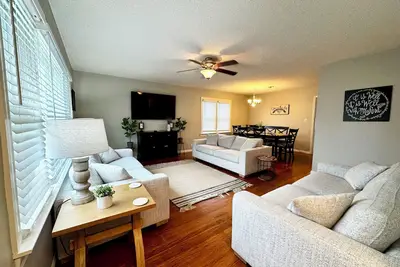 Image de This house is a 4 bedroom(s), 2 bathrooms, located in Marion, In.