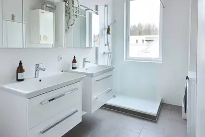 Image de Design apartment with king-size beds & balcony