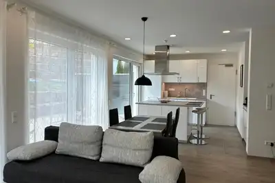 Image de Quiet vacation apartment right by the forest