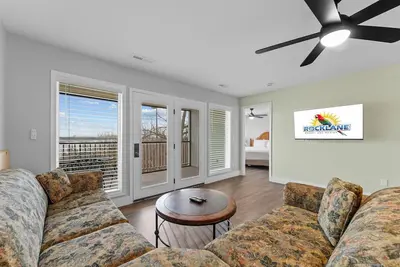 Image de Branson Lake Escape : Condo with Marina