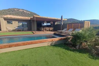 Image de Maison familiale \"neuve\" de 8 personnes, piscine privative, proche des plages