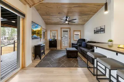 Image de Shoreline Village Cabin 4