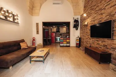 Image de Comfortable apartment in the center, within walking distance of the city's main sites.