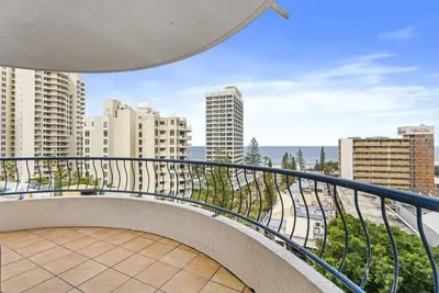 Image de Stylish 2 Bed Centre of Surfers