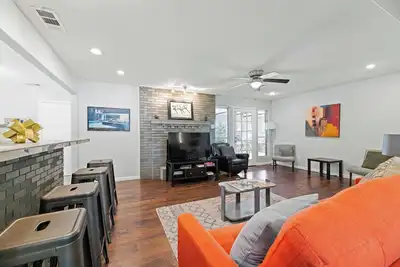 Image de White Rock Estate: Graceful 5-Bedroom Home