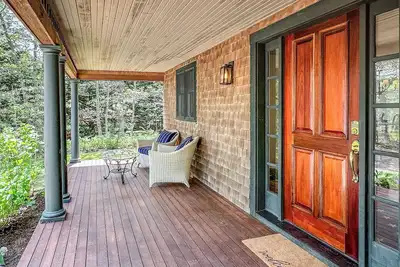 Image de Comfortable 4br Oak Bluffs Farmhouse