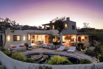 Image de Two Homes, One Estate • Priv. Pools + Ocean View • Beach Club!