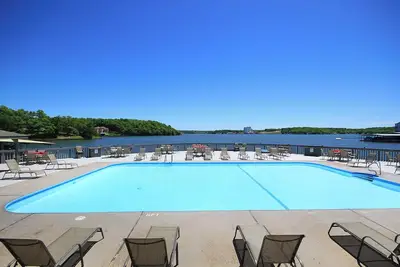 Image de Lakefront Condo, 2br/2ba, Indoor & Outdoor Pool/Hot Tub, Wifi