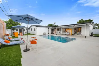 Image de 3br Home w/Pool - 10 Mins from Hard Rock Stadium!
