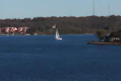 Image de 3br/3ba lakefront with amazing views in great location. Boat slip. Elevator \n