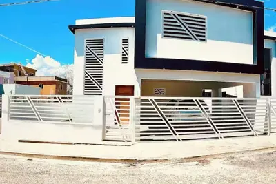 Image de New 3-bedroom house - WiFi and Ac Residencial Romana Del Oeste - close to beach
