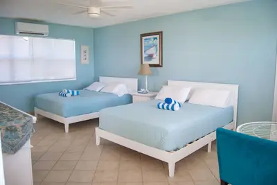 Image de Steps to the Sand! Coastal Condo with Heated Pool Access