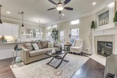 Image de Elegant and modern furnished house! Ready to go.