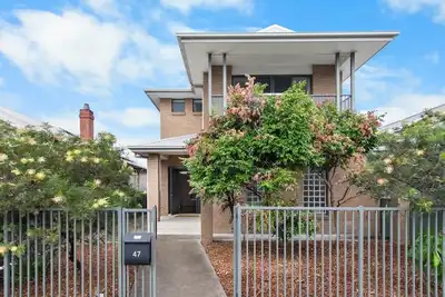 Image de Large Home in Mayfield