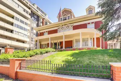 Image de Historic French Consulate! Cap Hill Area, Walkable