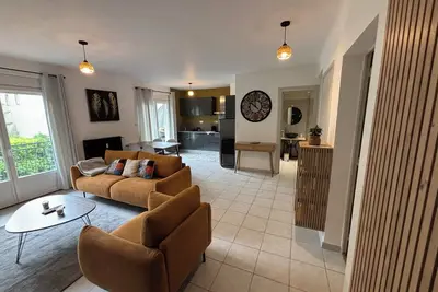 Image de Appartement 2 chambres Vals les bains avec balcon Ă 5 minutes des thermes