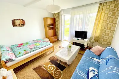 Image de Cozy 2-bedroom apartment in delightful Poręba Wielka with balcony and kitchen