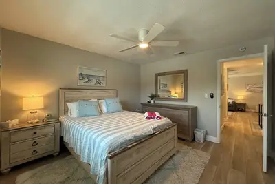 Image de Perfect Location! Cozy Beach Apartment– Block Away From Redington Beach