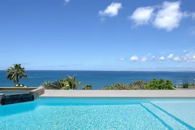 une vue féérique et panoramique sur la mer