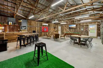 Image de Converted MiniFarm North of Nashville 'The Hollow'