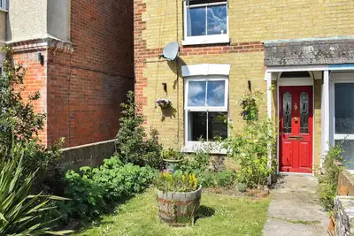 Image de 2 chambres à coucher à East Cowes