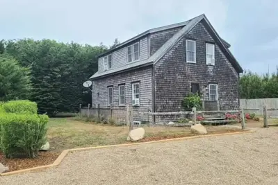 Image de Charming 4-bedroom house with short walk to Town