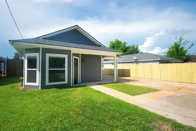 Image de 4/2 New Cozy Home in the heart of Gonzales, La. .