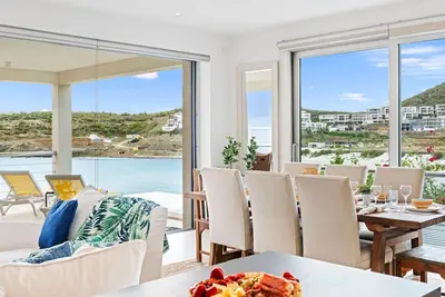 Villa Solandra – 3br Oceanfront Sunset w/ Pool