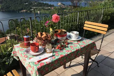 Image de Villa Paradiso, A unique lake view and garden relaxation to enjoy this elegant apartment