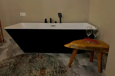 Image de Charming 1-bedroom hotel in amazing Winneba with Ac #1