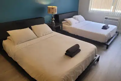 Image de Charming 1-bedroom apartment in brilliant Beverly Hills with Ac, WiFi