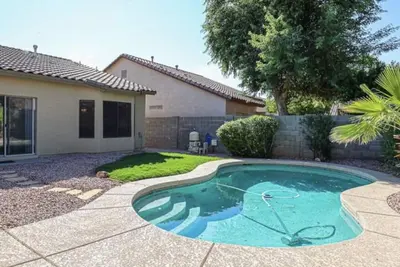 Image de 3-bedroom house with TVs, grill, private pool and WiFi in wonderful Avondale