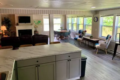 Image de Cozy 2-bedroom Duplex Located at Loudonville Campground