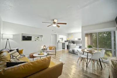Image de Spacious and Stylish Apartment | At&T Stadium