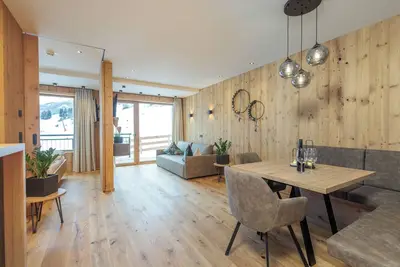 Image de Appartement de vacances 'Mountain Suite N°202' avec vue sur la montagne, balcon et Wi-Fi