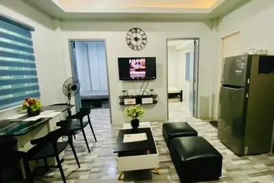Image de Cozy, modern, yet affordable 2-Br Unit at Amplayo Apartelle in Cagayan de Oro