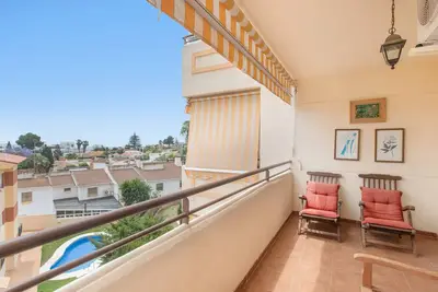 Image de Appartement 'Joaquin Torremolinos' avec vue sur la mer, piscine partagée et climatisation