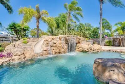 Image de Private Outdoor Oasis w/ Pool: Home in Longwood!
