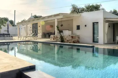 Image de Trullo Tioreo: A characteristic trullo in a quiet position, surrounded by the Apulian countryside, with Free Wi-Fi.