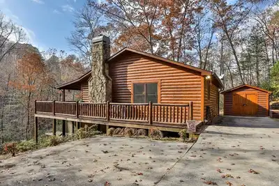 Image de Black Bear Lodge | Cherry Log, Ga
