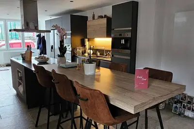 Image de Comme Chez Soi: Appartement proche de la forêt avec bureau et terrasse