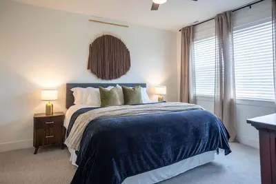 Image de The Fairway Townhouse | Minutes from Golf Course | Sleeps Up To 7