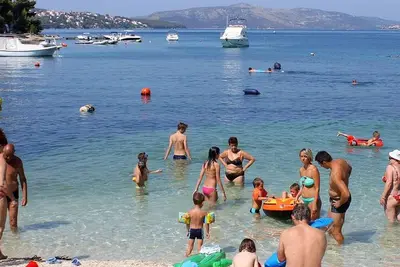 Image de A2 – studio apartment with terrace and garden, 3 min walk to the beach