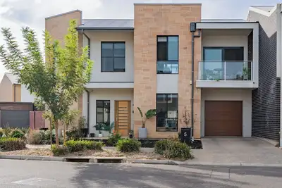 Image de Bright & Modern 2br House – Ideal for Families, Free Parking & Fast WiFi