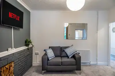 Image de Smart Tv's in all 4 Bedrooms for your Convenience!