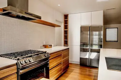 Image de 3bd, 2ba Private Home with Putting Green - 5 min from Downtown
