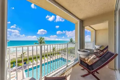Image de Hutchinson Island, BeachFront, Heated Pool, Balcony, Top Floor