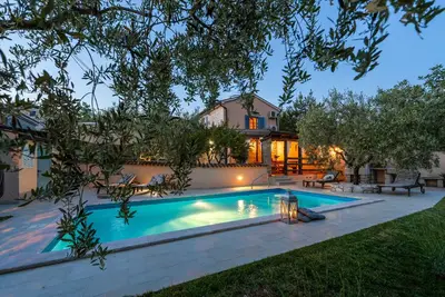Image de Villa Casa Olga for 4-6 persons, with pool and a beautiful garden, near Porec